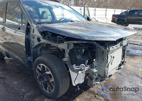 2025 Subaru Forester Premium z USA, uszkodzony, nr VIN JF2SLDDC2SH578778